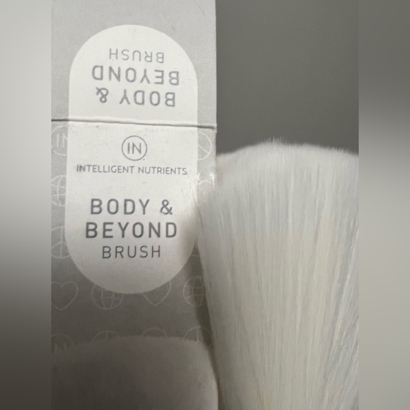 Intelligent Nutrients IN Body & Beyond Brush Brand New - Picture 2 of 7